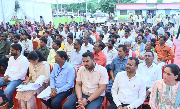 सोनपुरी का राज्यपाल दौरा के दौरान कार्यक्रम की तस्वीर